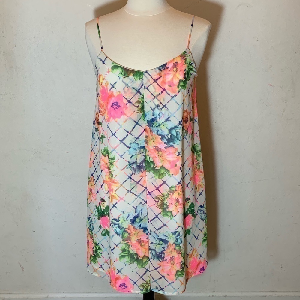 Romeo & Juliet Couture Flowy Sun Dress